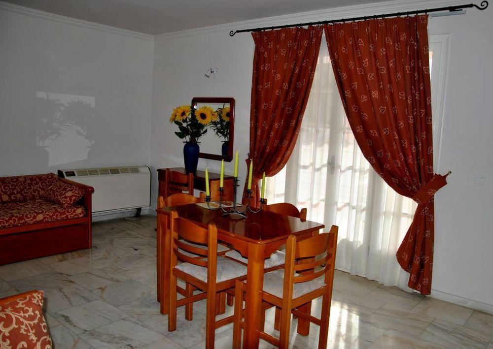 Odysseus Palace 公寓式飯店 4*