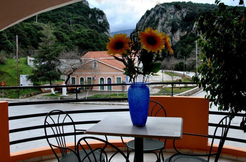Hotel apartamentowy Odysseus Palace Poros (Kefalonia)