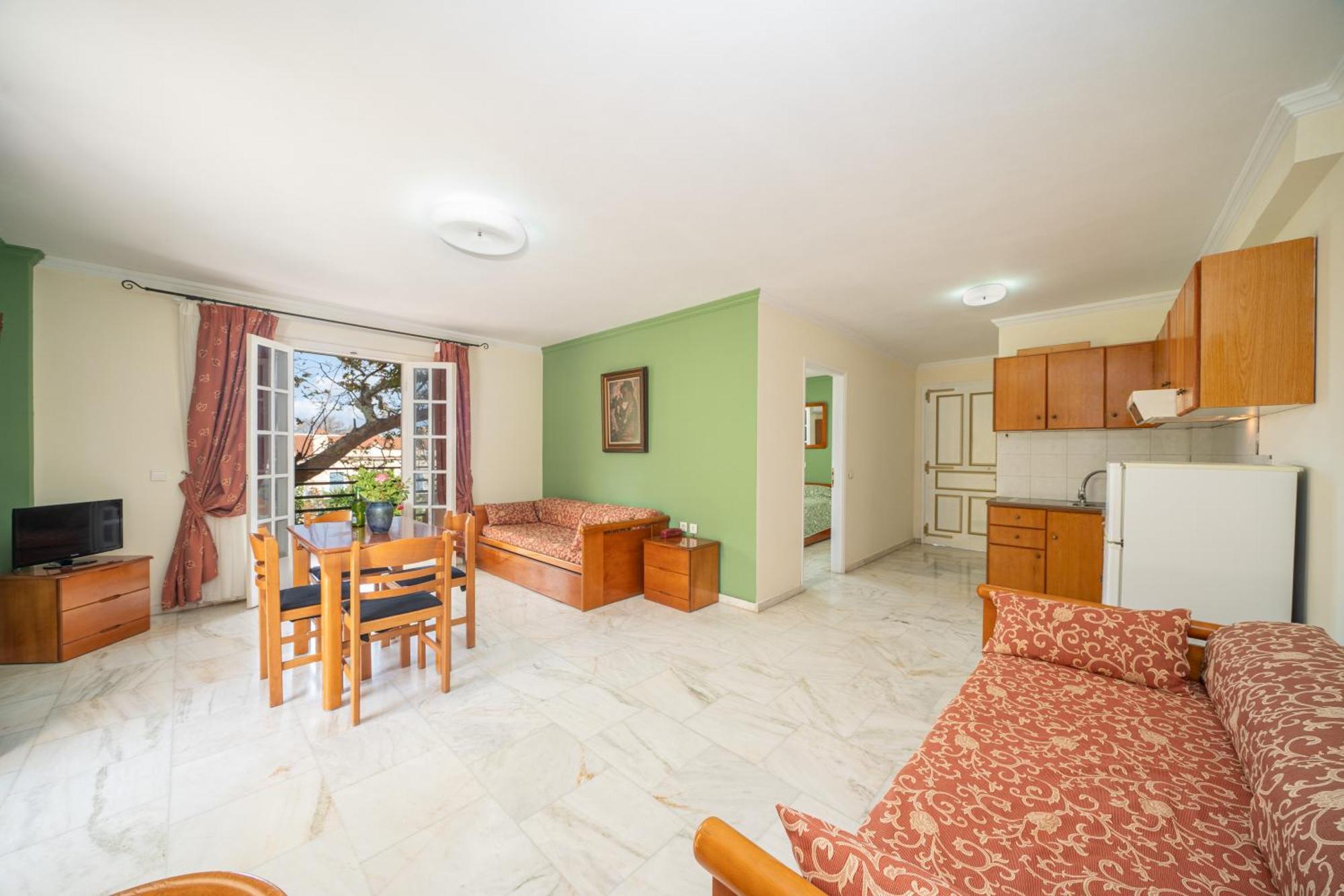 Aparthotel Odysseus Palace